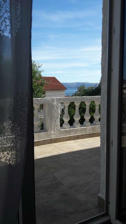 Appartement Apartman Karlo à Novi Vinodolski Extérieur photo
